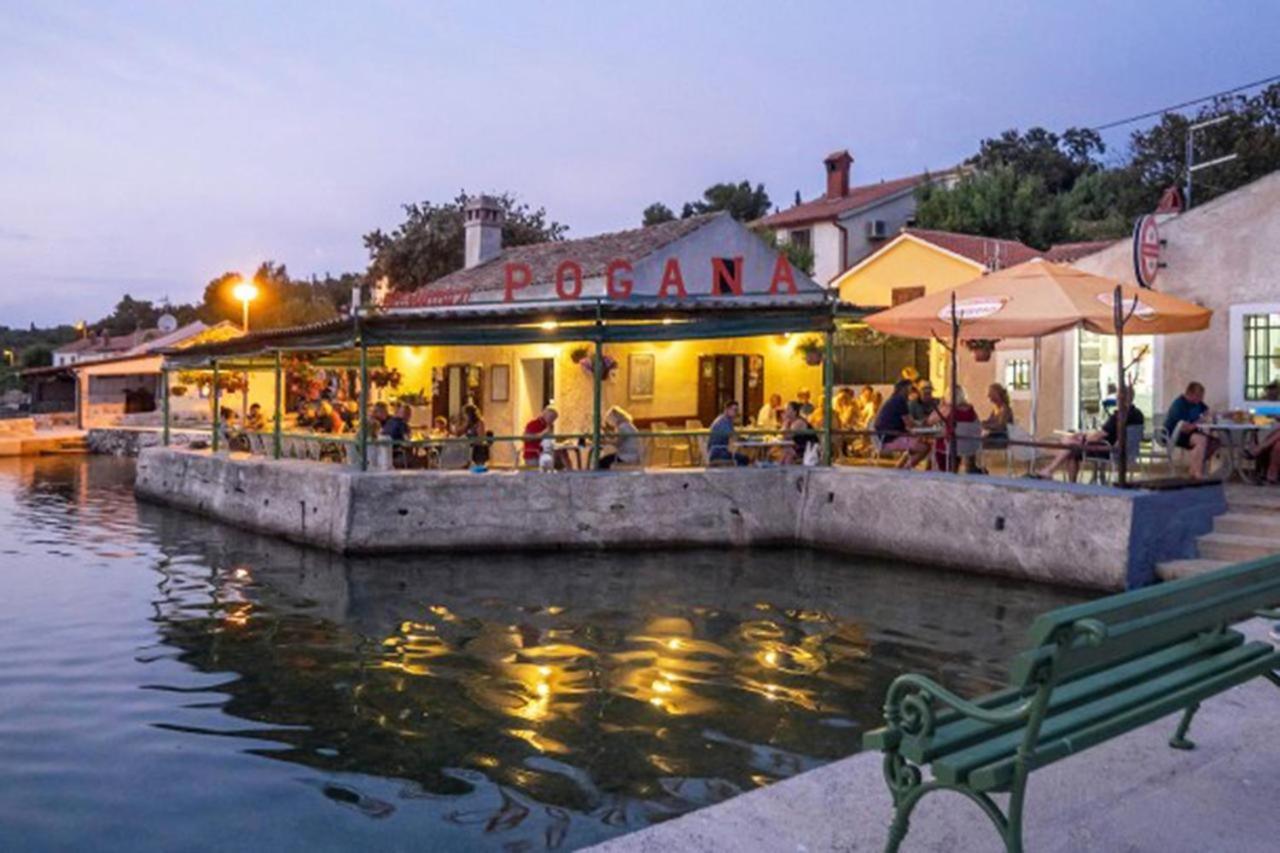 Apartments Ana Pogana Punta Križa Eksteriør billede