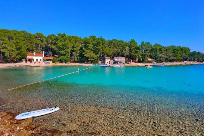Apartments Ana Pogana Punta Križa Eksteriør billede