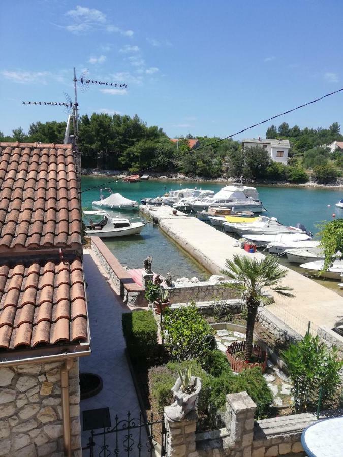 Apartments Ana Pogana Punta Križa Eksteriør billede