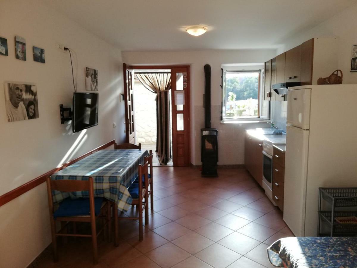 Apartments Ana Pogana Punta Križa Eksteriør billede