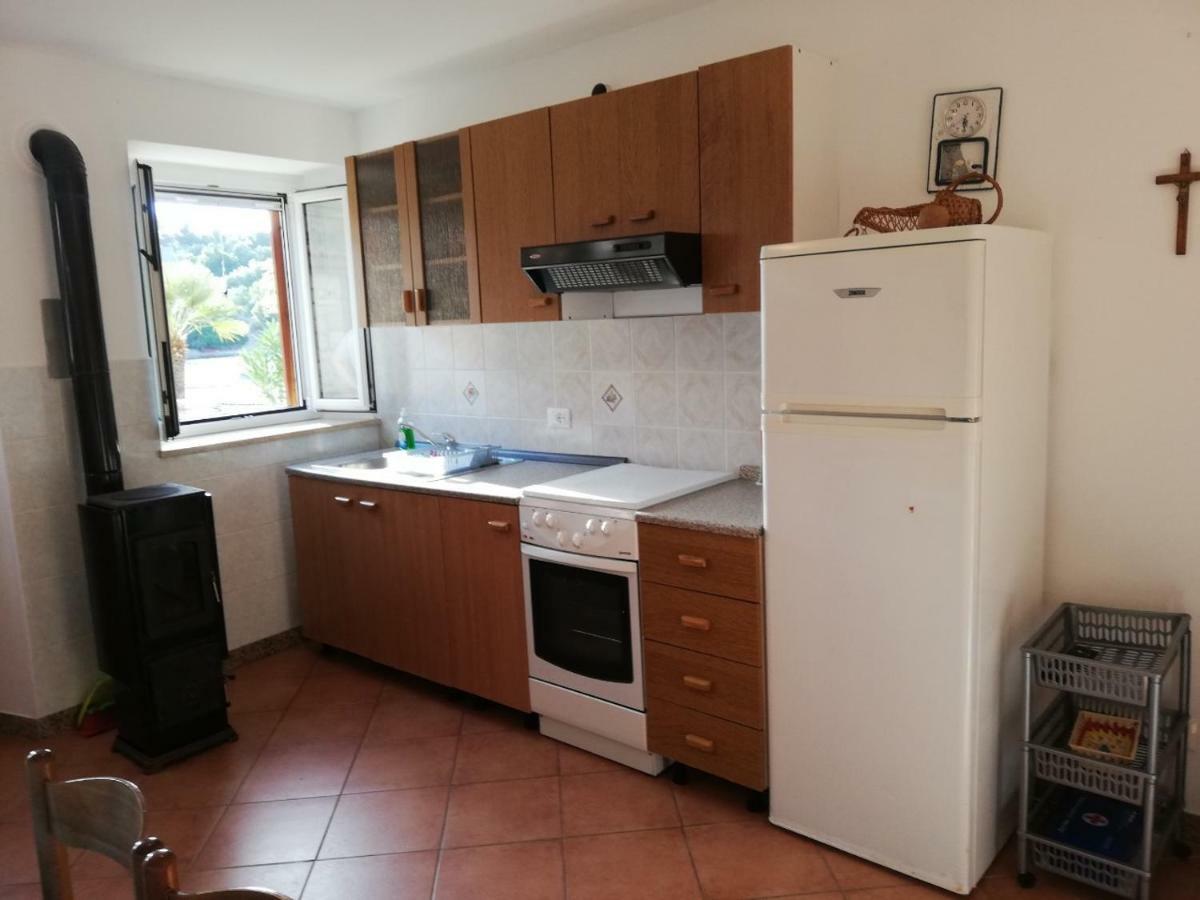 Apartments Ana Pogana Punta Križa Eksteriør billede